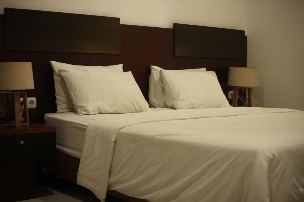 Hotel Graha Kinasih Kotabaru Джокякарта Екстериор снимка